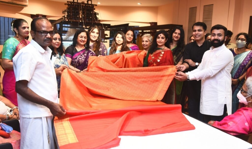 Dakshinam Sarees launched ‘A Saree Soiree’ hosted by Nina Reddy with a Fashion Walk showcasing traditional weaves of India accompanied by live indie fusion and vocals by Janani Madan on 1st October 2021