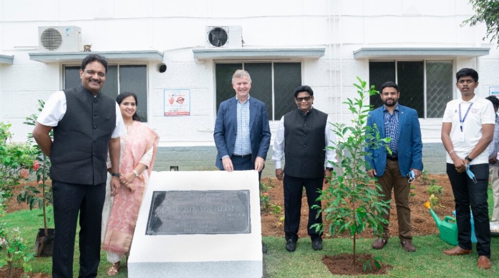 A talk on ‘Combating Global Warming & Climate Change’ by Mr.Erik Solheim, Former Under-Secretary General of the UN at AARUPADAI VEEDU INSTITUTE OF TECHNOLOGY (AVIT)