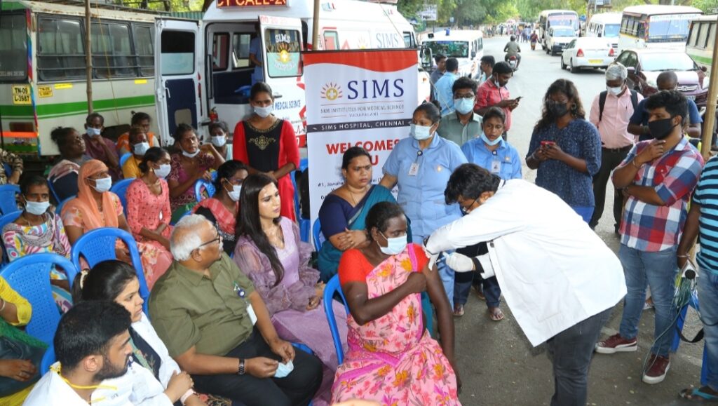 மூன்றாம் பாலினத்தவர்களுக்கு இலவச ஹெப்படைடிஸ் தடுப்பூசி முகாம்: சிம்ஸ் மருத்துவமனையும், தோழி தொண்டு நிறுவன அமைப்பும் இணைந்து நடத்துகின்றன