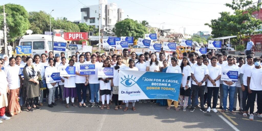 Dr.agarwal’s eye hospital, chennai organises HUMAN CHAIN to create public awareness on eye donation