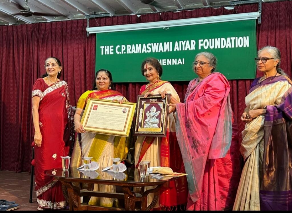 Dr .S . Sowmya presented the SARASWATHI PURASKARAM – 2022