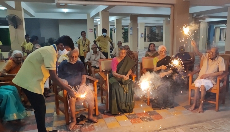 Athulya Senior Care Celebrates DiwaliBringing Light and Joy to the Lives of Senior Residents