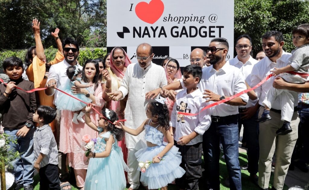 Naya Gadget, Chennai’s latest multi brand store opens in EA. Vertu, luxury premiium brand mobile phone launched