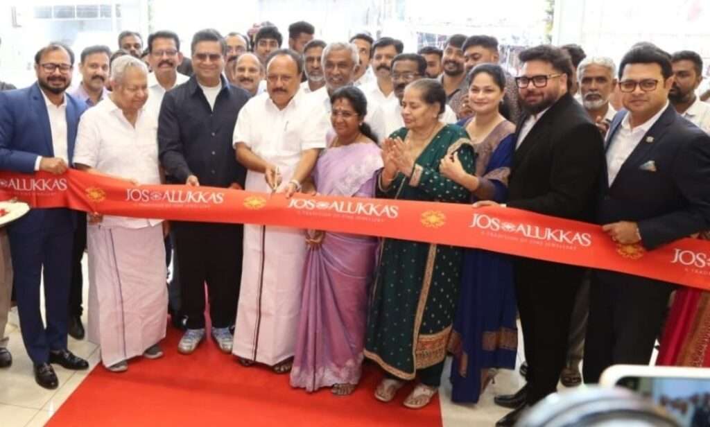 ACTOR MADHAVAN LAUNCHES THE TAMIL EDITION OF ‘GOLD’ THE AUTOBIOGRAPHY BOOK OF JOS ALUKKAS