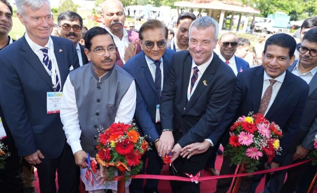 MNRE Minister Shri Pralhad Joshi Urges Wind Energy Industry to Increase Local Content to 85% at Windergy India 2025 in Chennai