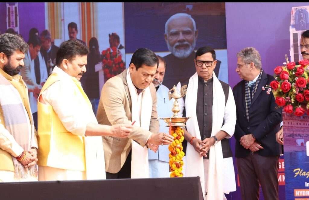 India’s First Indigenous Hydrogen Fuel Cell Passenger Vessel Begins Commercial Service in Varanasi; Sarbananda Sonowal Flags Off Maiden Run Maiden