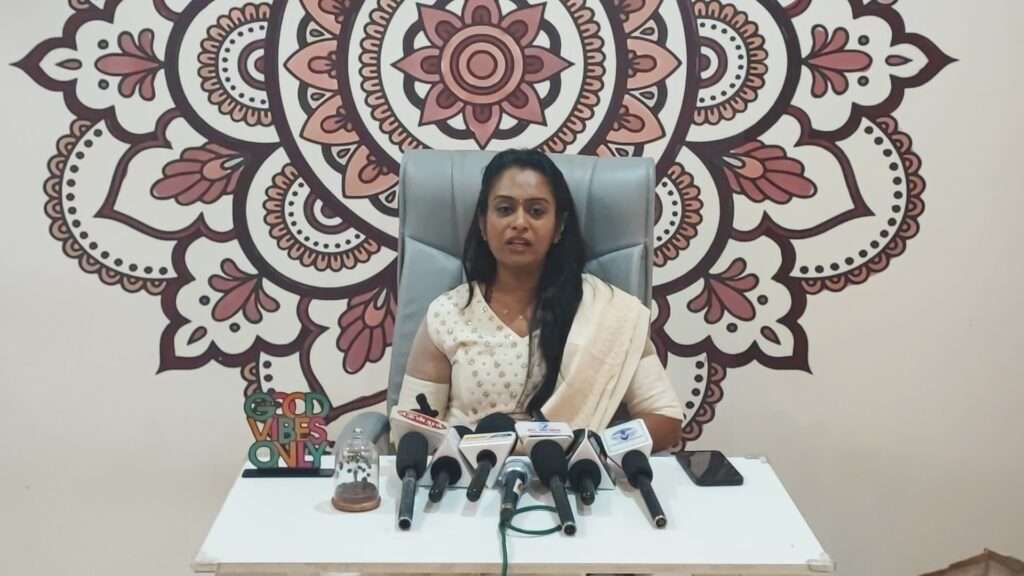 சவுண்ட் ஹீலிங் தெரப்பி நிச்சயம் மாற்றத்தைக் கொடுக்கும் என யோகா நிபுணர் பத்மா பிரியதர்ஷினி தெரிவித்துள்ளார்.